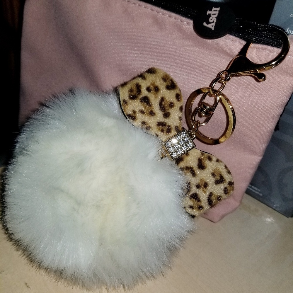 Leopard Print Bow & Fluffy Pom Pom